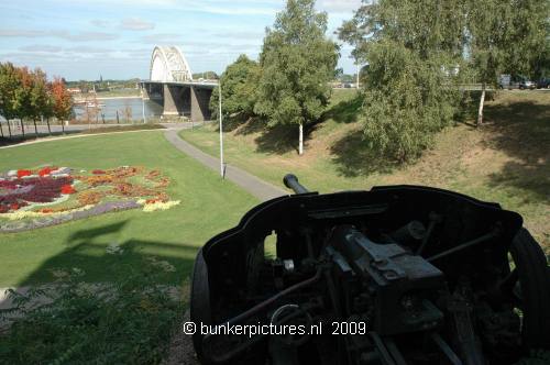 © bunkerpictures - Gun and bridge